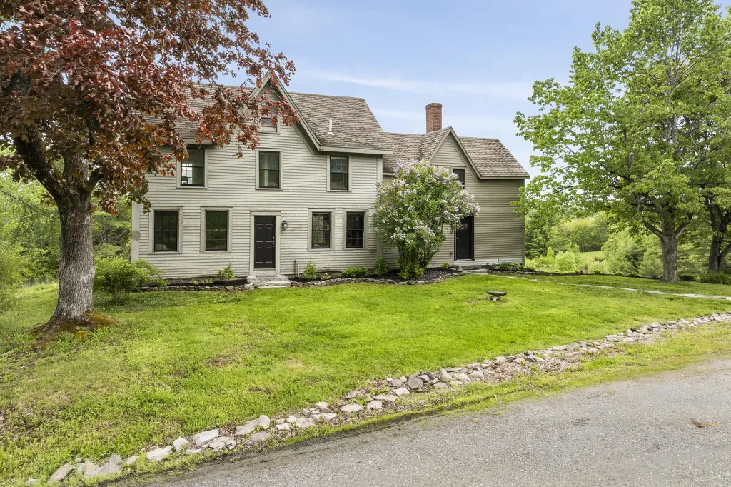 320 E Pittston Road Dresden ME 04342