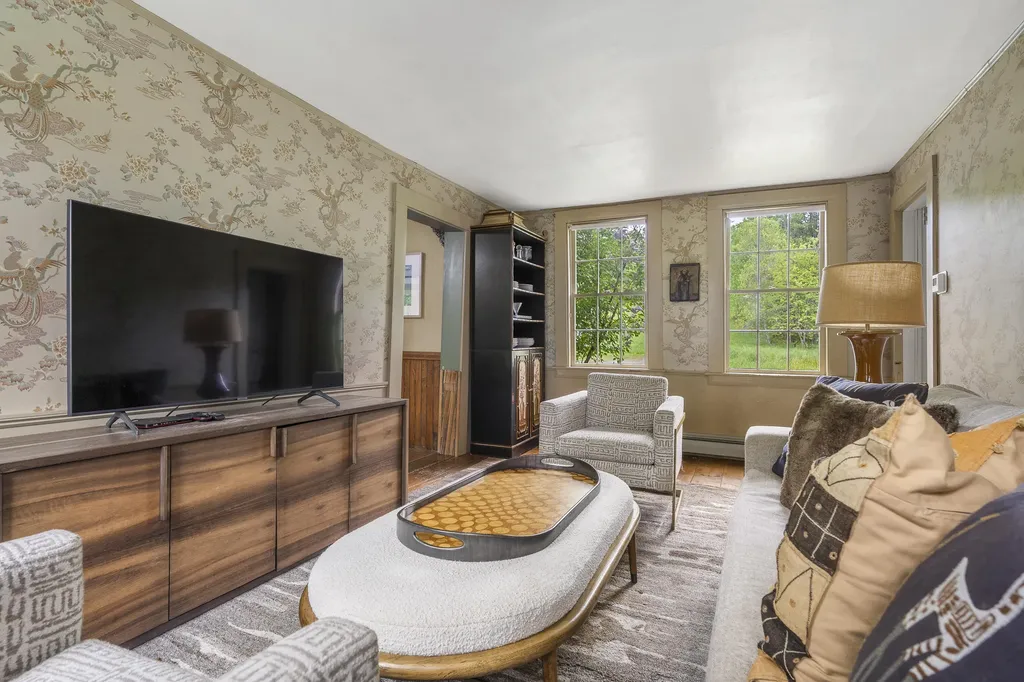 320 E Pittston Road Dresden ME 04342