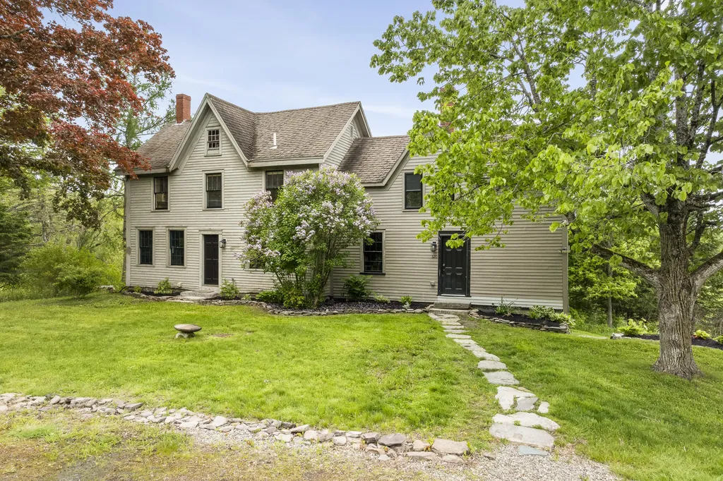 320 E Pittston Road Dresden ME 04342