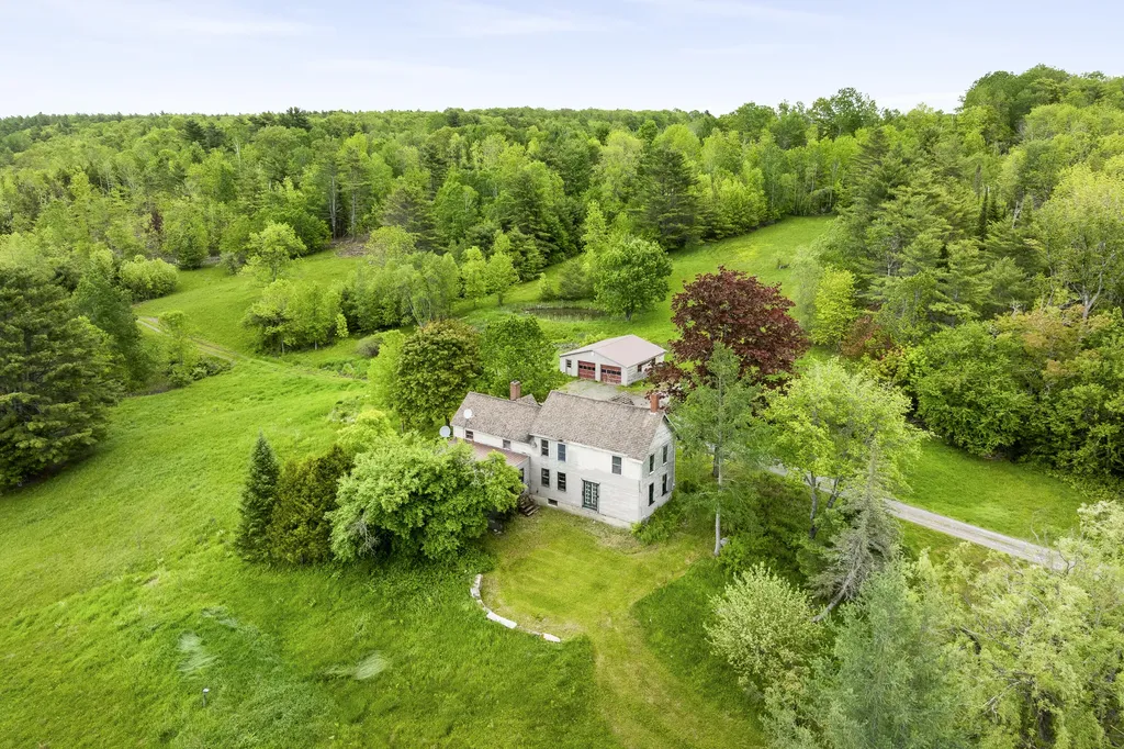 320 E Pittston Road Dresden ME 04342
