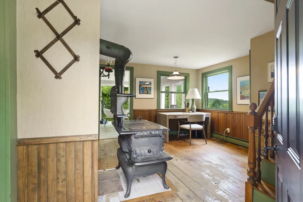 320 E Pittston Road Dresden ME 04342
