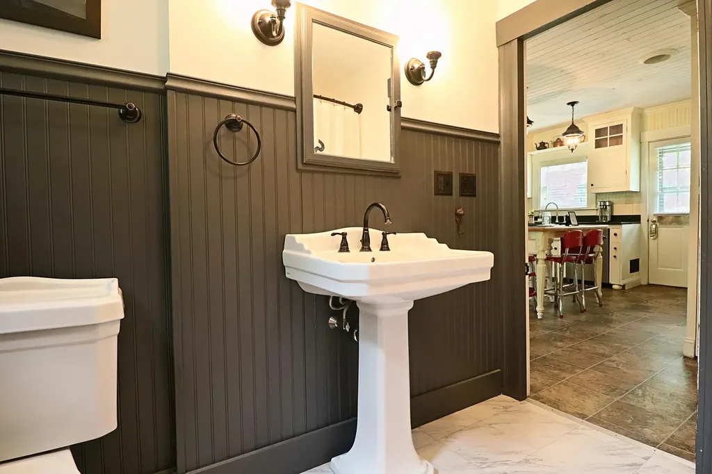 500 Douglas Highway Lamoine ME 04605
