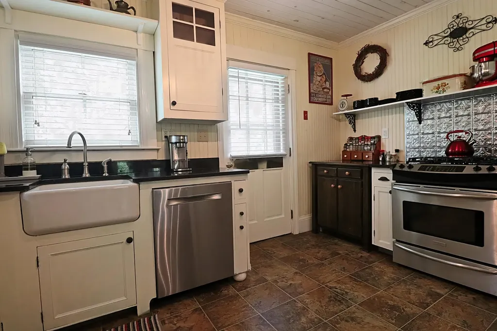 500 Douglas Highway Lamoine ME 04605