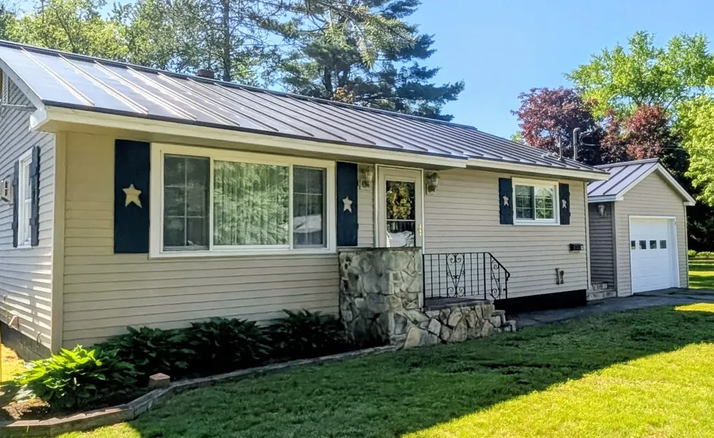 9 Spring Street Madison ME 04950