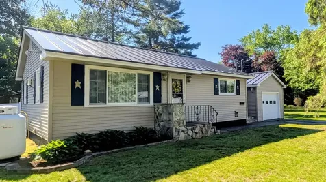 9 Spring Street Madison ME 04950