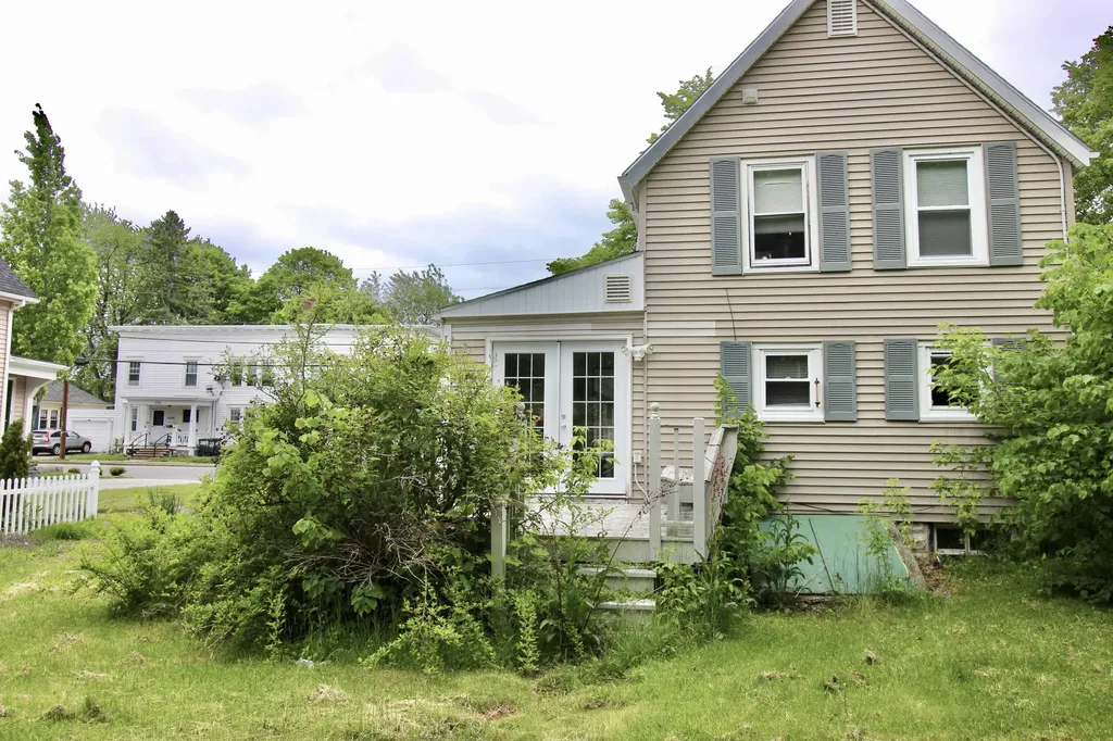 255 Sabattus Street Lewiston ME 04240