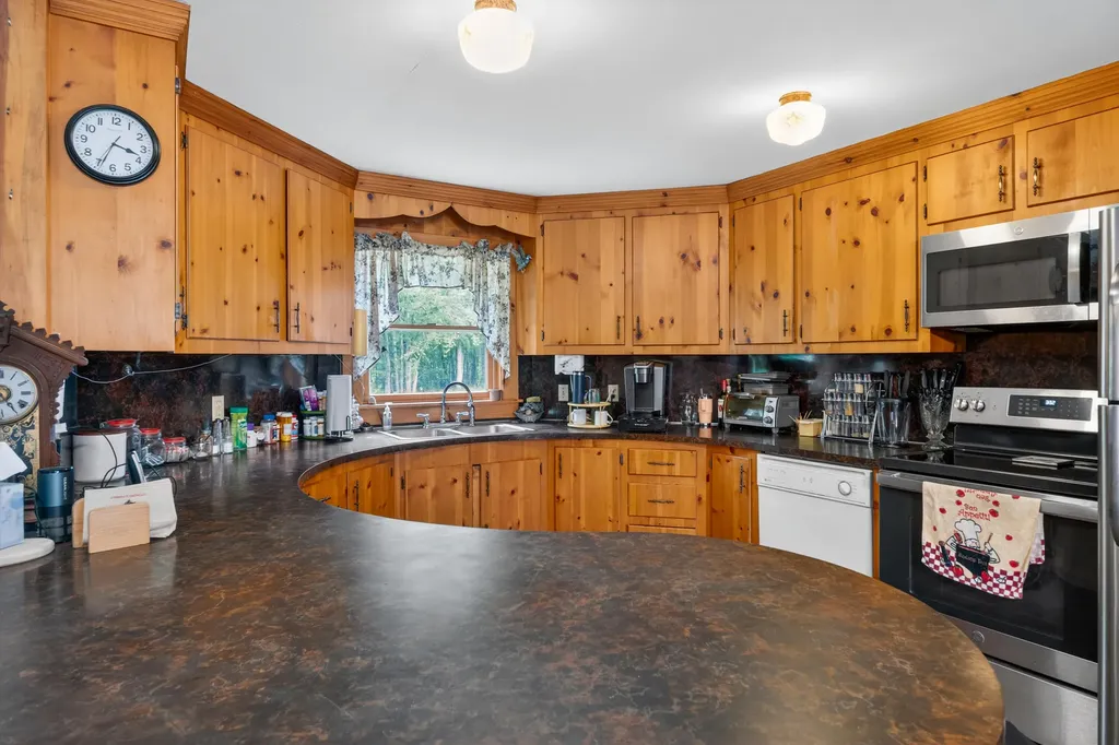 62 Chicopee Road Buxton ME 04093