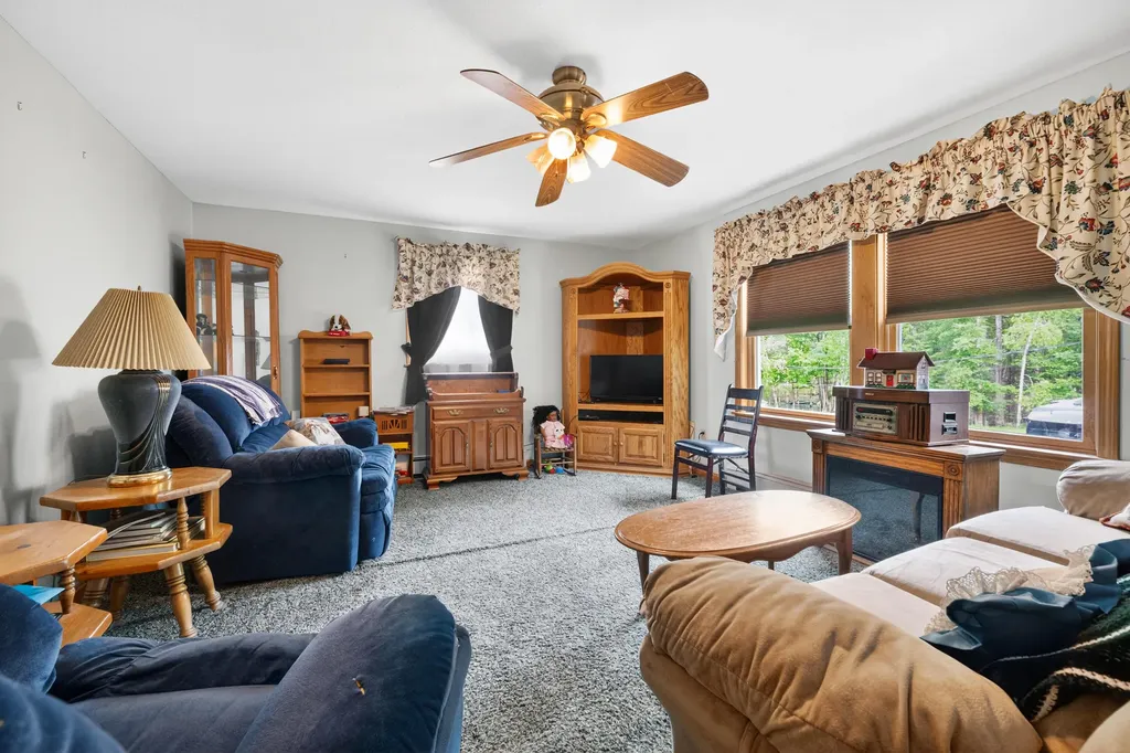 62 Chicopee Road Buxton ME 04093