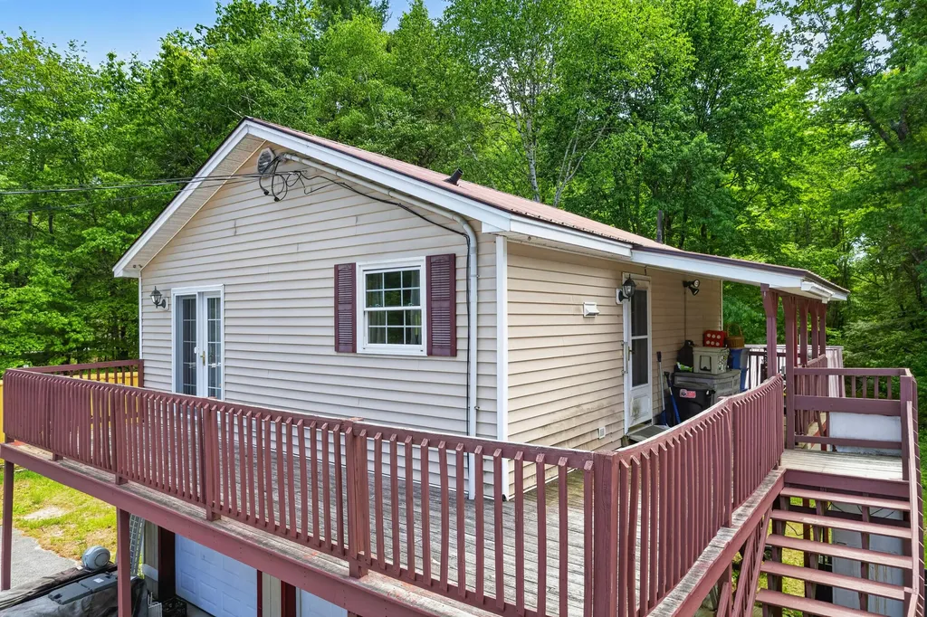 62 Chicopee Road Buxton ME 04093