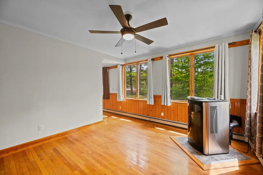 222 Brunswick Road Richmond ME 04357
