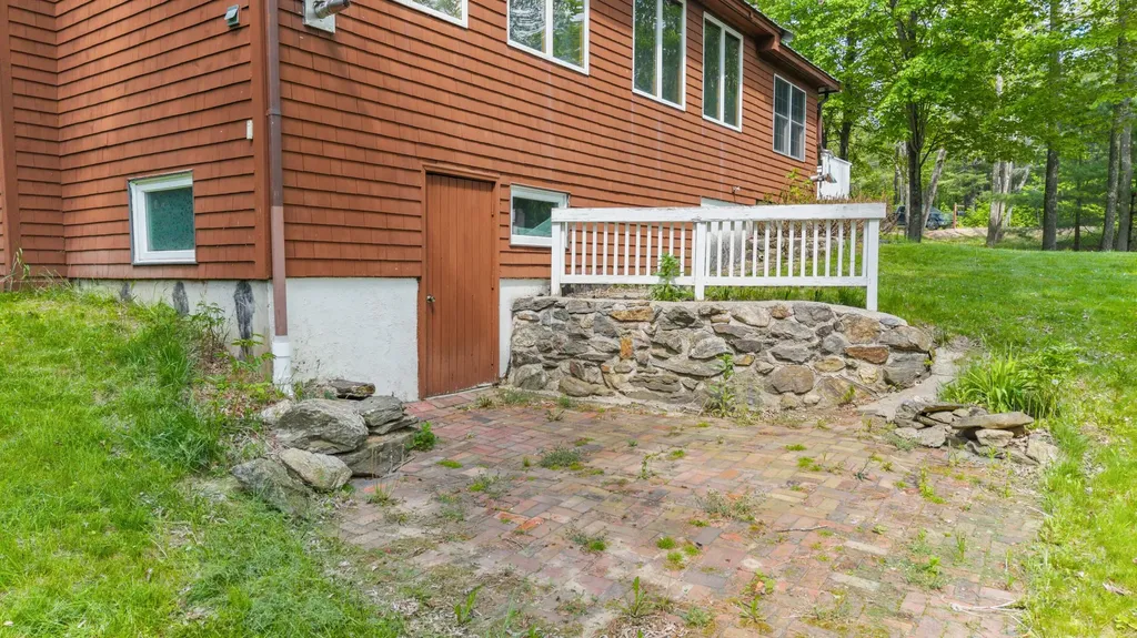 222 Brunswick Road Richmond ME 04357