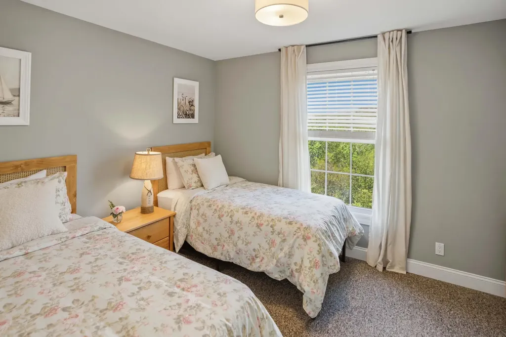 20 Easy Street Lubec ME 04652