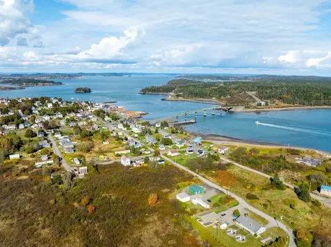 20 Easy Street Lubec ME 04652