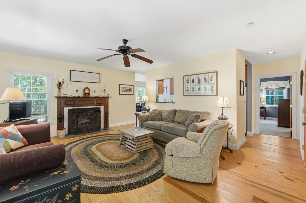 23 Peacock Lane Georgetown ME 04548
