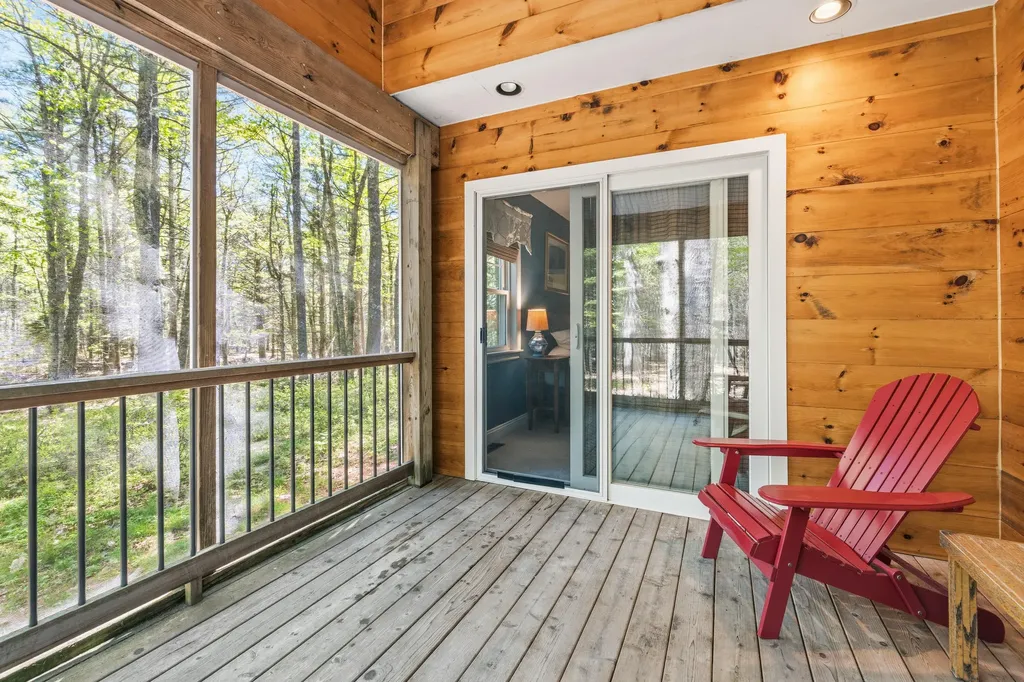 23 Peacock Lane Georgetown ME 04548