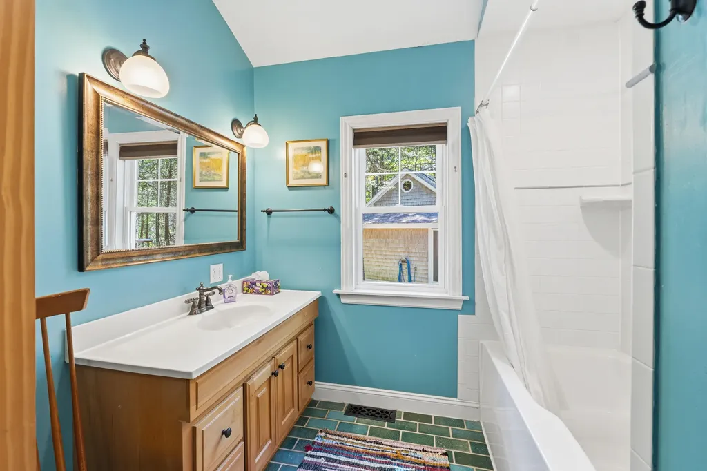 23 Peacock Lane Georgetown ME 04548