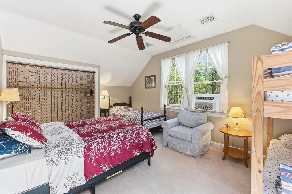 23 Peacock Lane Georgetown ME 04548
