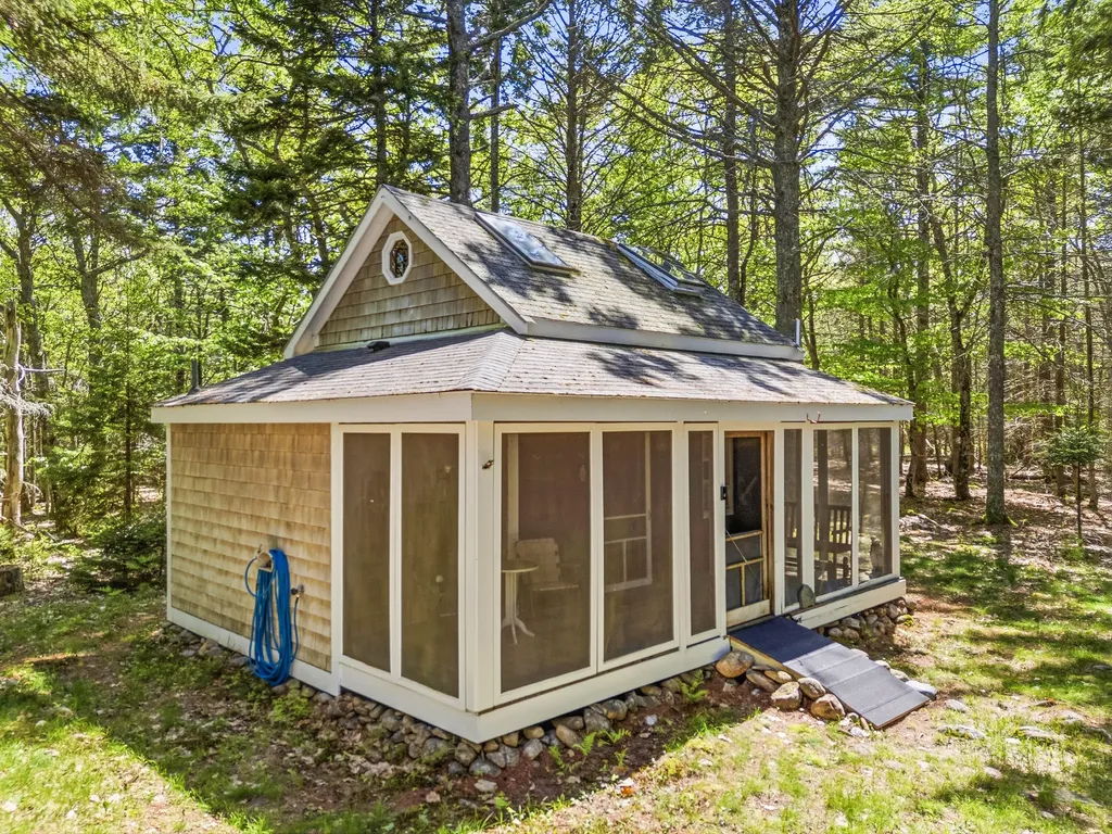 23 Peacock Lane Georgetown ME 04548