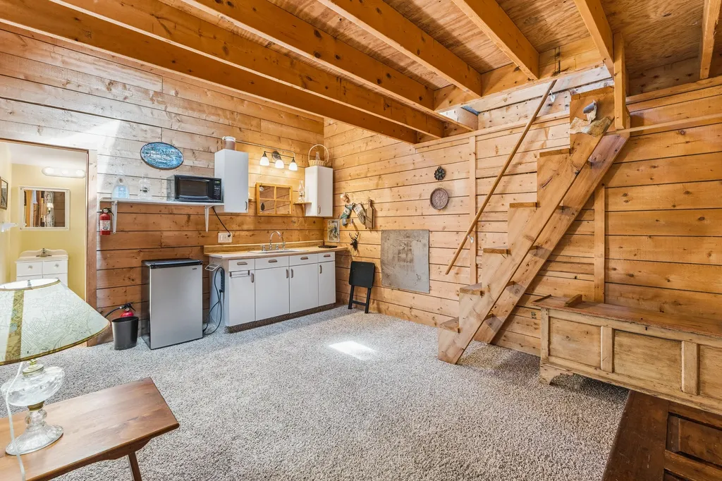 23 Peacock Lane Georgetown ME 04548