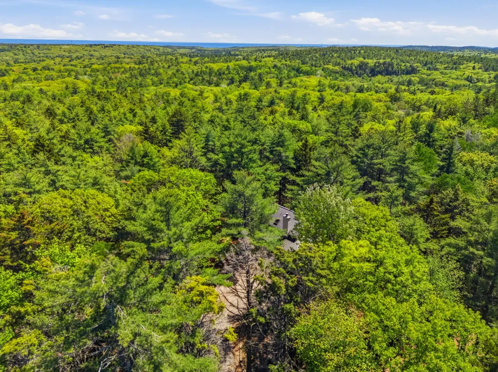 23 Peacock Lane Georgetown ME 04548