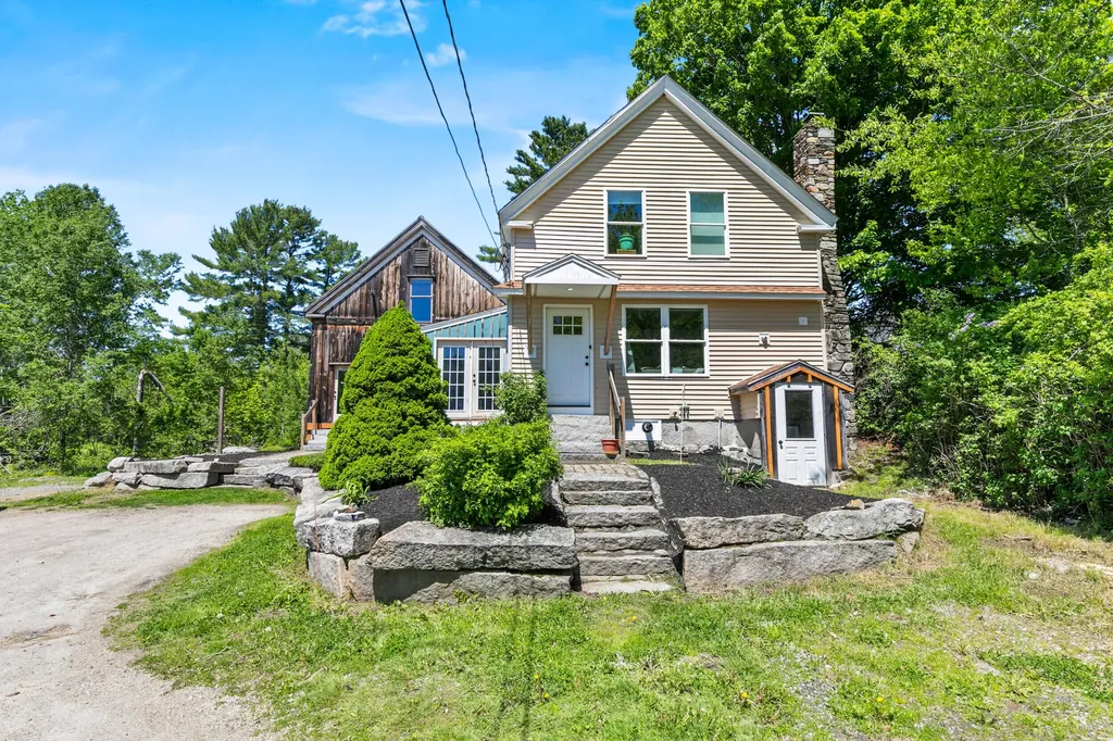 123 Lewiston Road Gray ME 04039