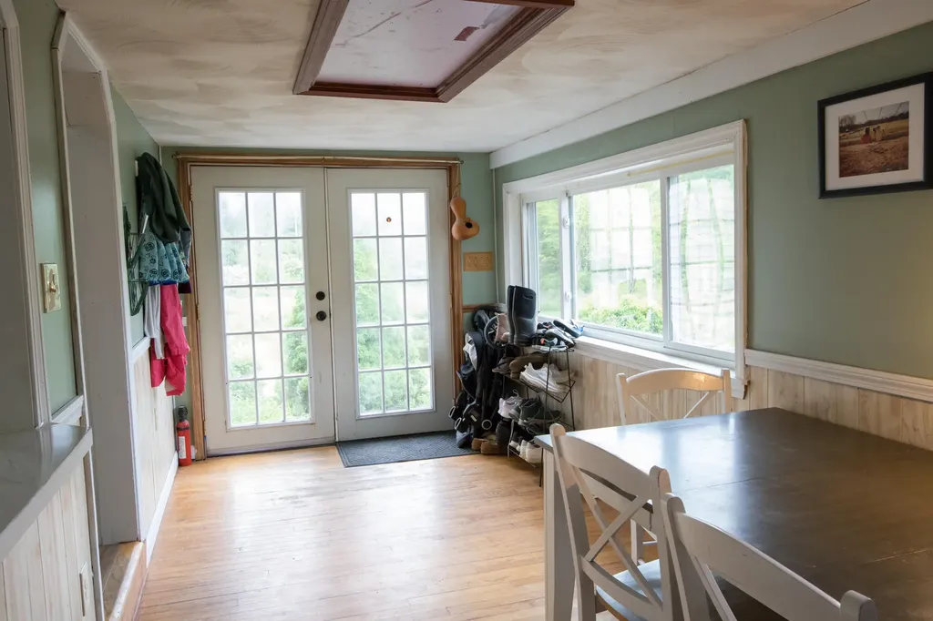 123 Lewiston Road Gray ME 04039