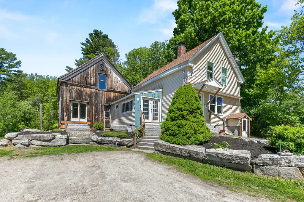 123 Lewiston Road Gray ME 04039