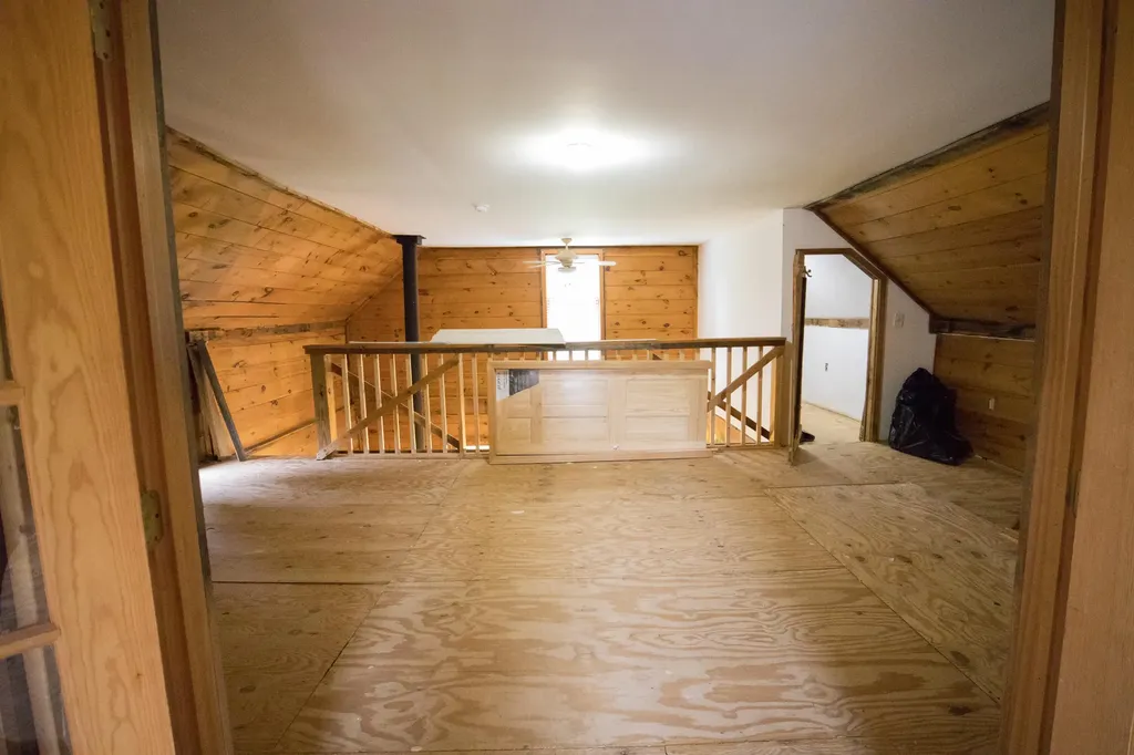 123 Lewiston Road Gray ME 04039
