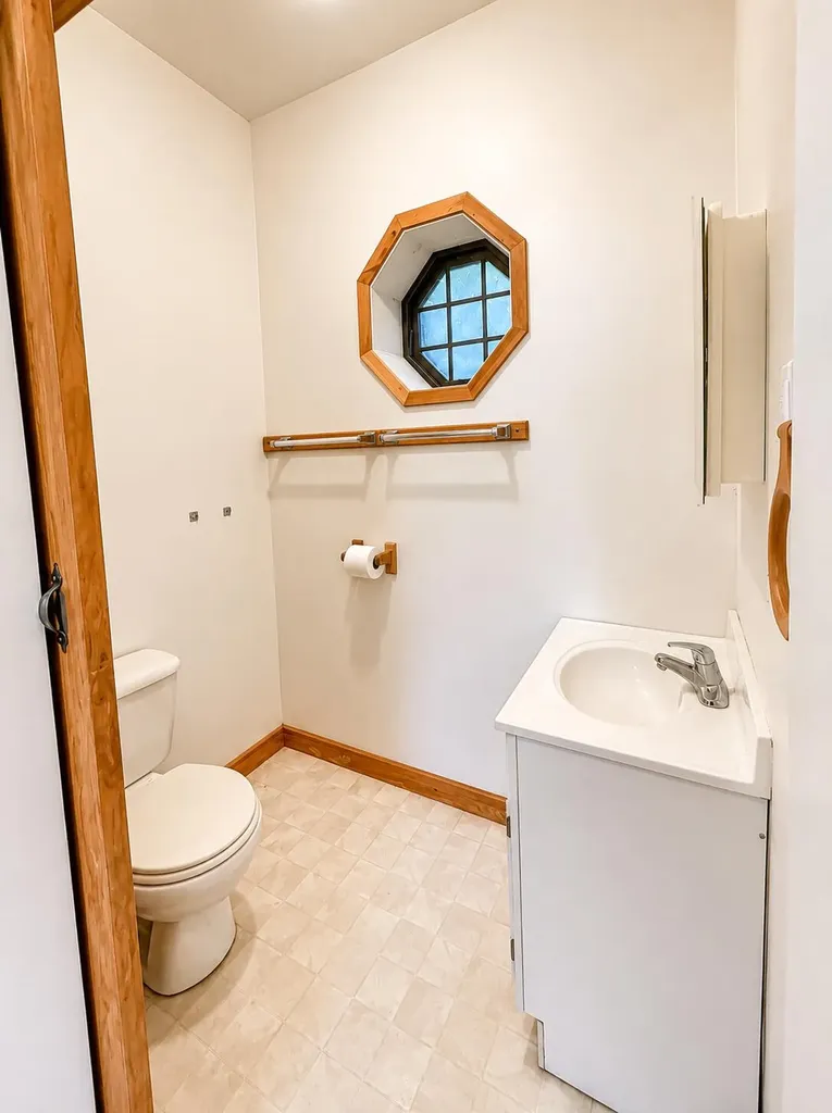 123 Lewiston Road Gray ME 04039