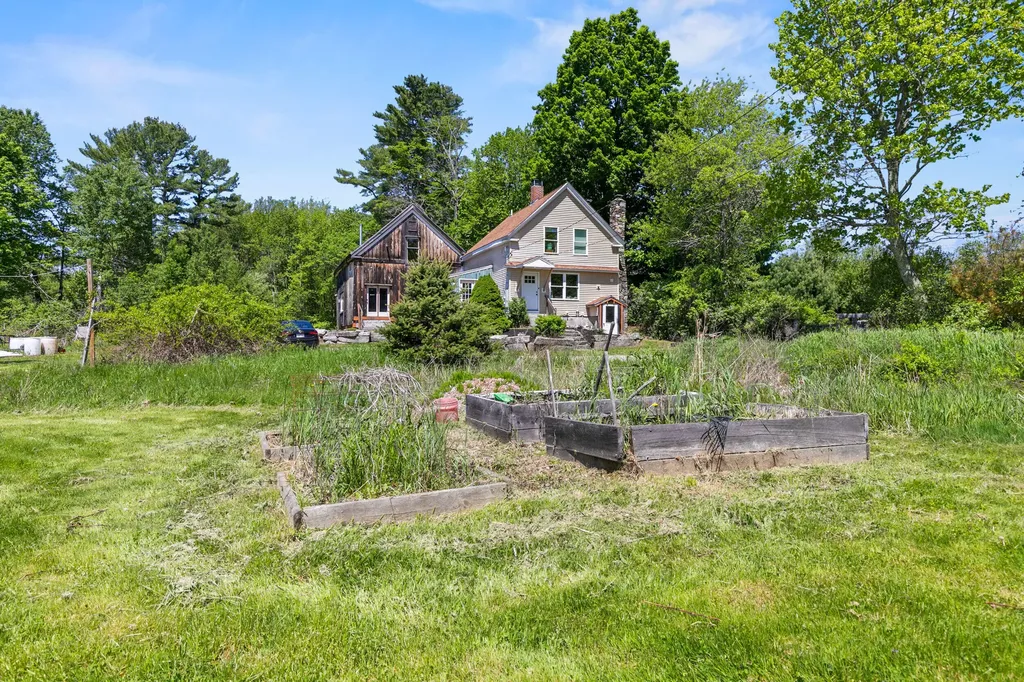 123 Lewiston Road Gray ME 04039
