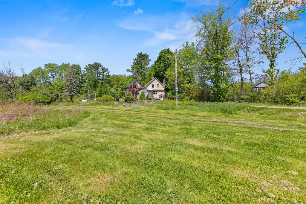 123 Lewiston Road Gray ME 04039