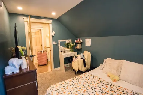 123 Lewiston Road Gray ME 04039