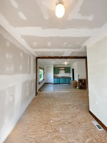 123 Lewiston Road Gray ME 04039