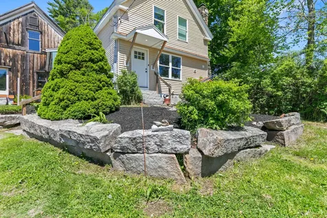 123 Lewiston Road Gray ME 04039