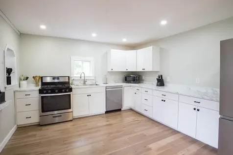 123 Lewiston Road Gray ME 04039