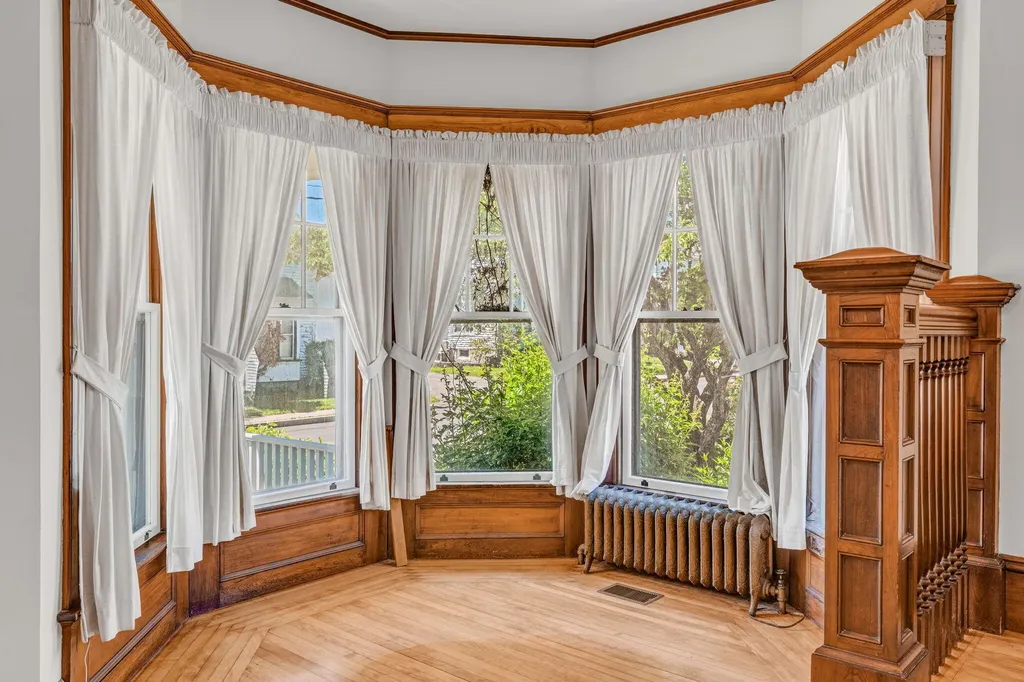 47 Masonic Street Rockland ME 04841
