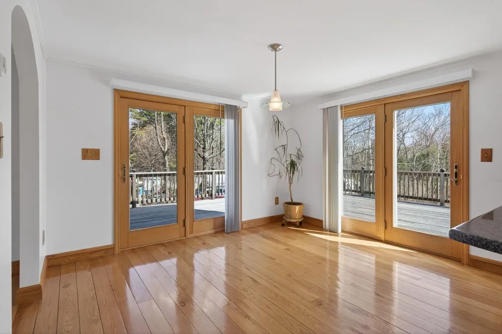 281 Portland Road Gray ME 04039