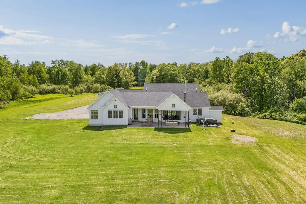 144 Hurricane Road Gorham ME 04038