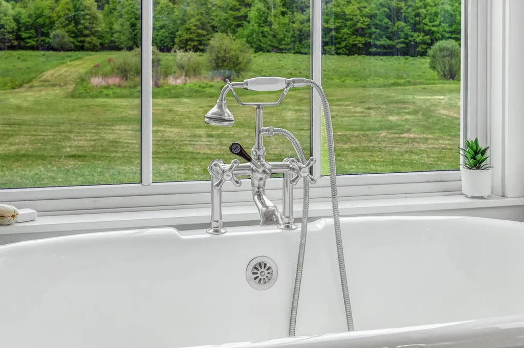 144 Hurricane Road Gorham ME 04038