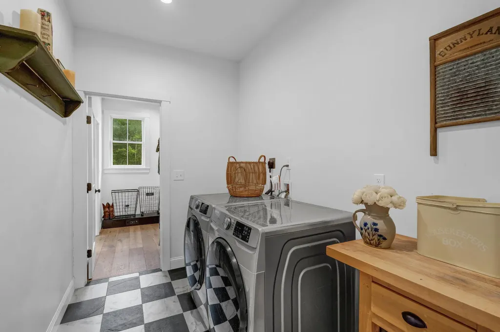 144 Hurricane Road Gorham ME 04038