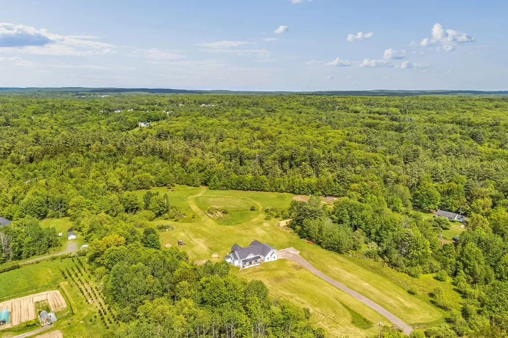 144 Hurricane Road Gorham ME 04038