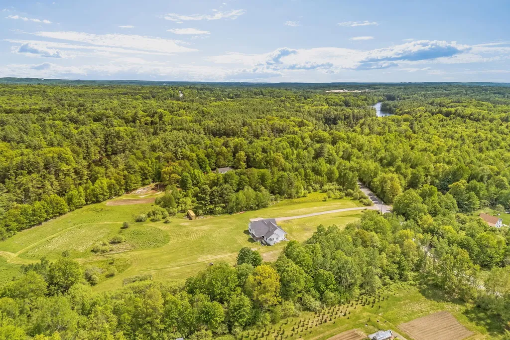 144 Hurricane Road Gorham ME 04038