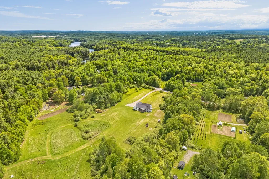 144 Hurricane Road Gorham ME 04038