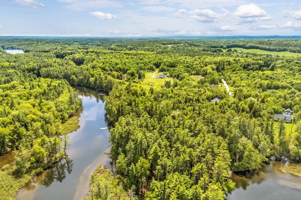 144 Hurricane Road Gorham ME 04038