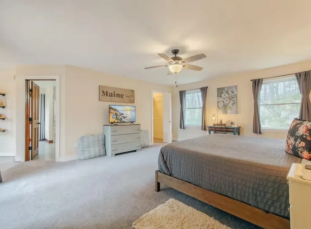 349 Douglas Highway Lamoine ME 04605