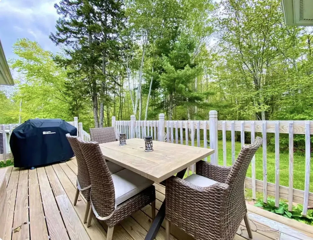 349 Douglas Highway Lamoine ME 04605