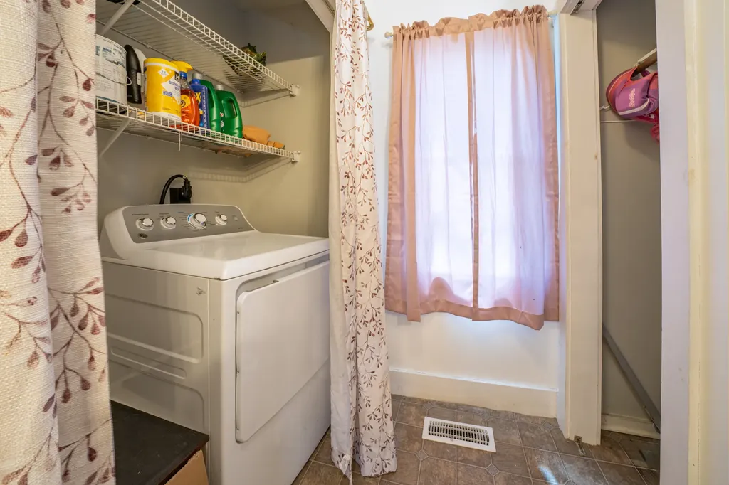 177 Lebanon Road Winterport ME 04496