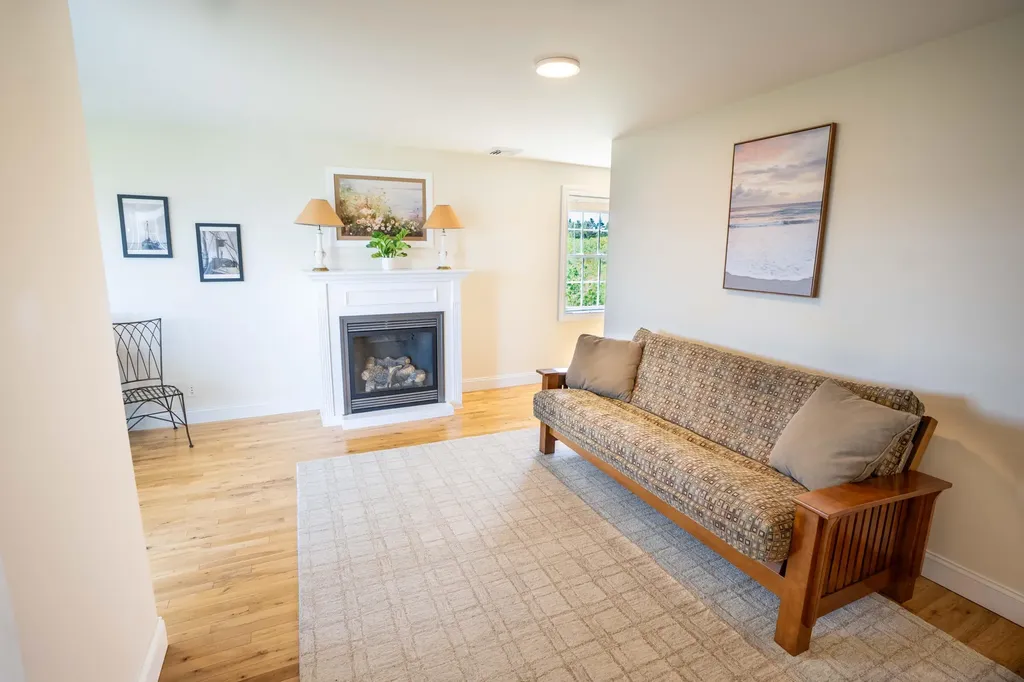 20 Easy Street Lubec ME 04652