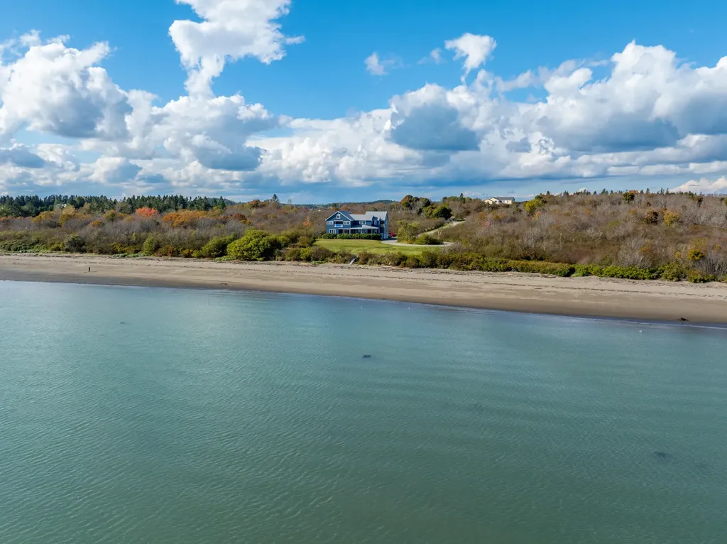 20 Easy Street Lubec ME 04652