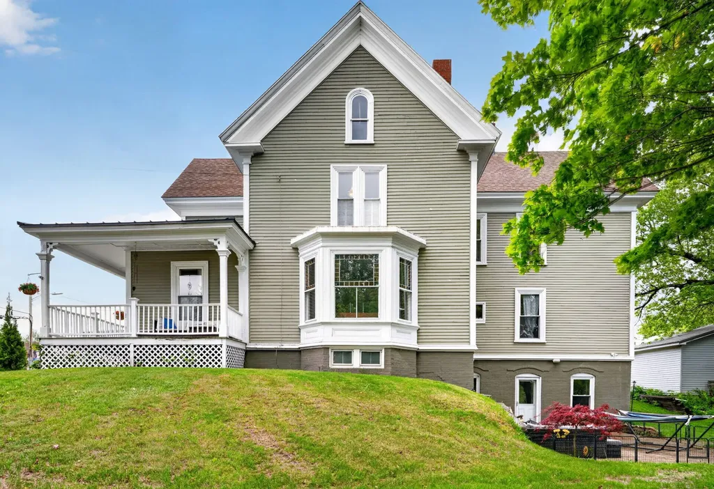 114 N Main Street Pittsfield ME 04967